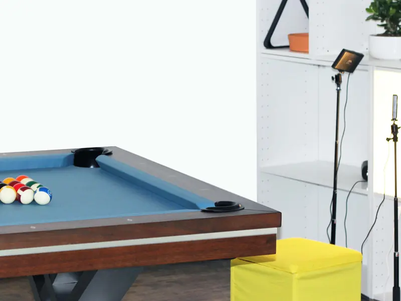 Billardtisch und Aufnahmestudio im Büro
